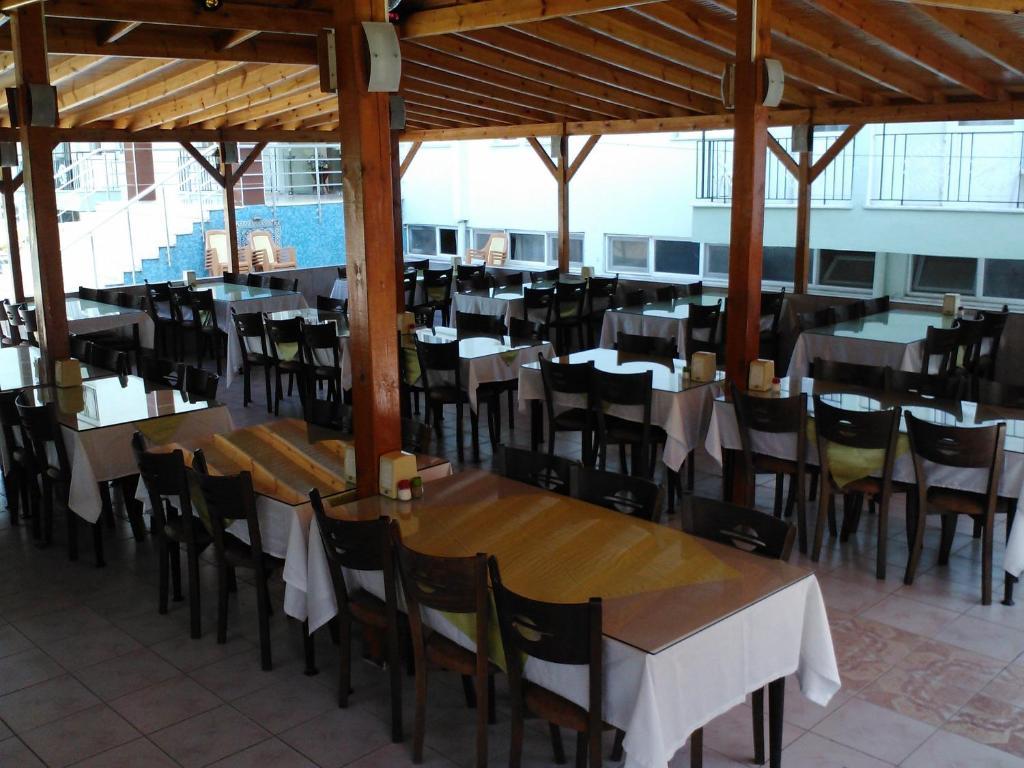 בלדיבי Gonul Palace Hotel מראה חיצוני תמונה