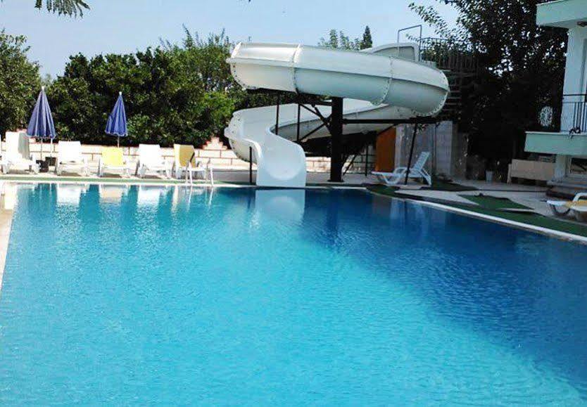 בלדיבי Gonul Palace Hotel מראה חיצוני תמונה